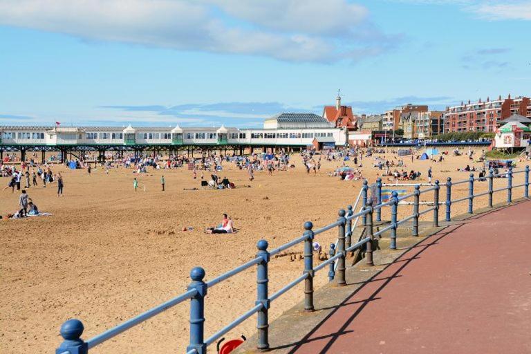 Cumbria Guest House Lytham St Annes Exterior photo